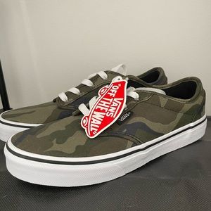 Vans Youth Camo Shoes Size 5.5 NWT